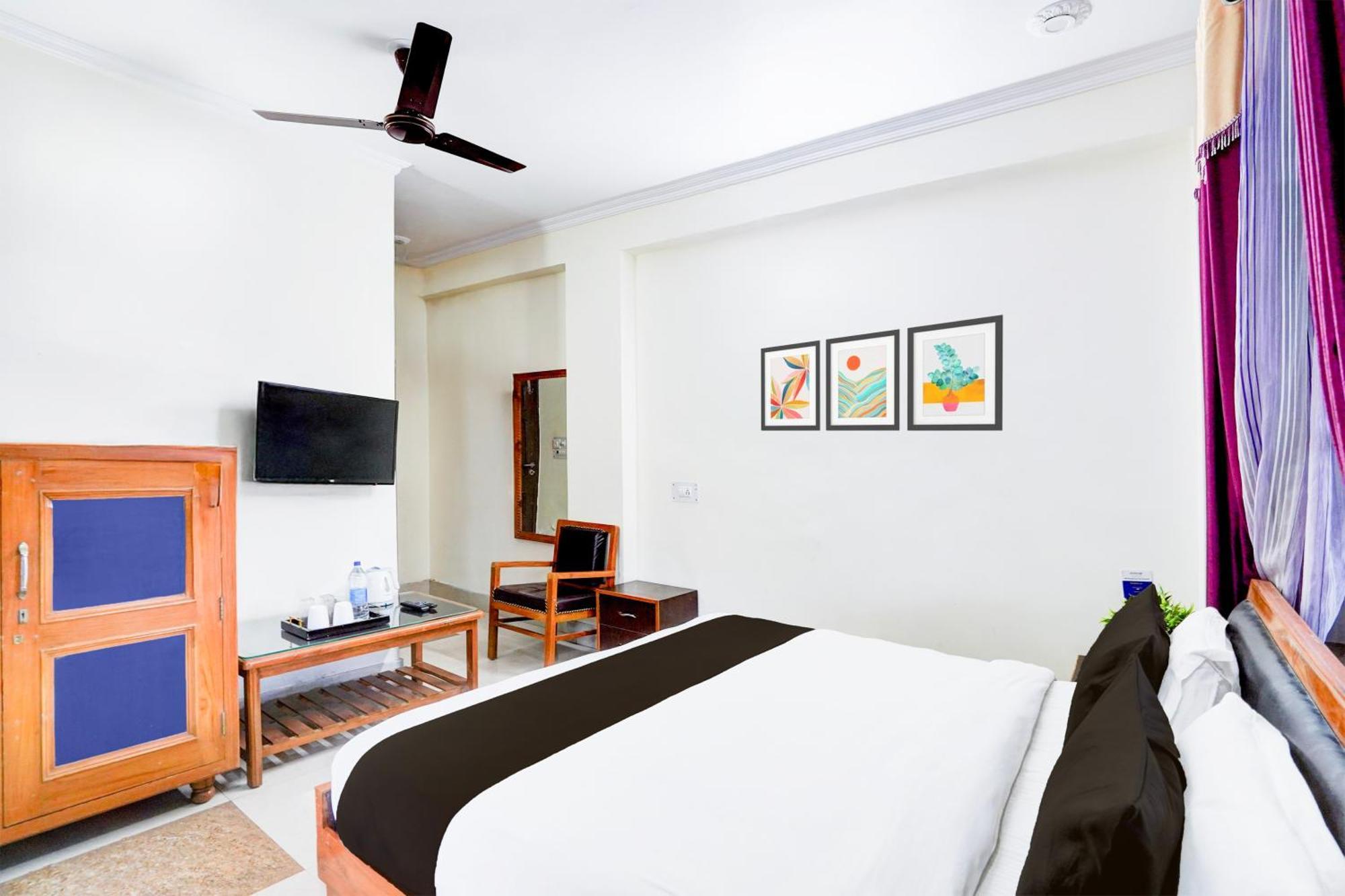 Super Townhouse Mall Road Near Library Chowk 穆索里 外观 照片