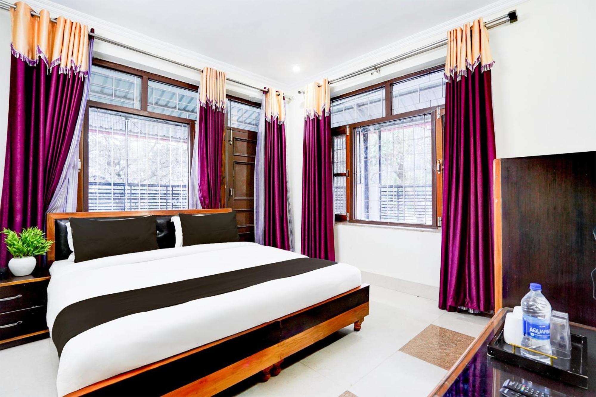 Super Townhouse Mall Road Near Library Chowk 穆索里 外观 照片